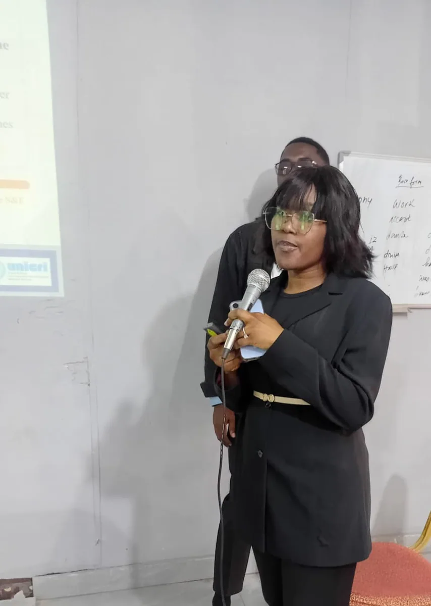 Mme MPINGA Laurence Laureine lors de la matinée scientifique du 12 août 2026