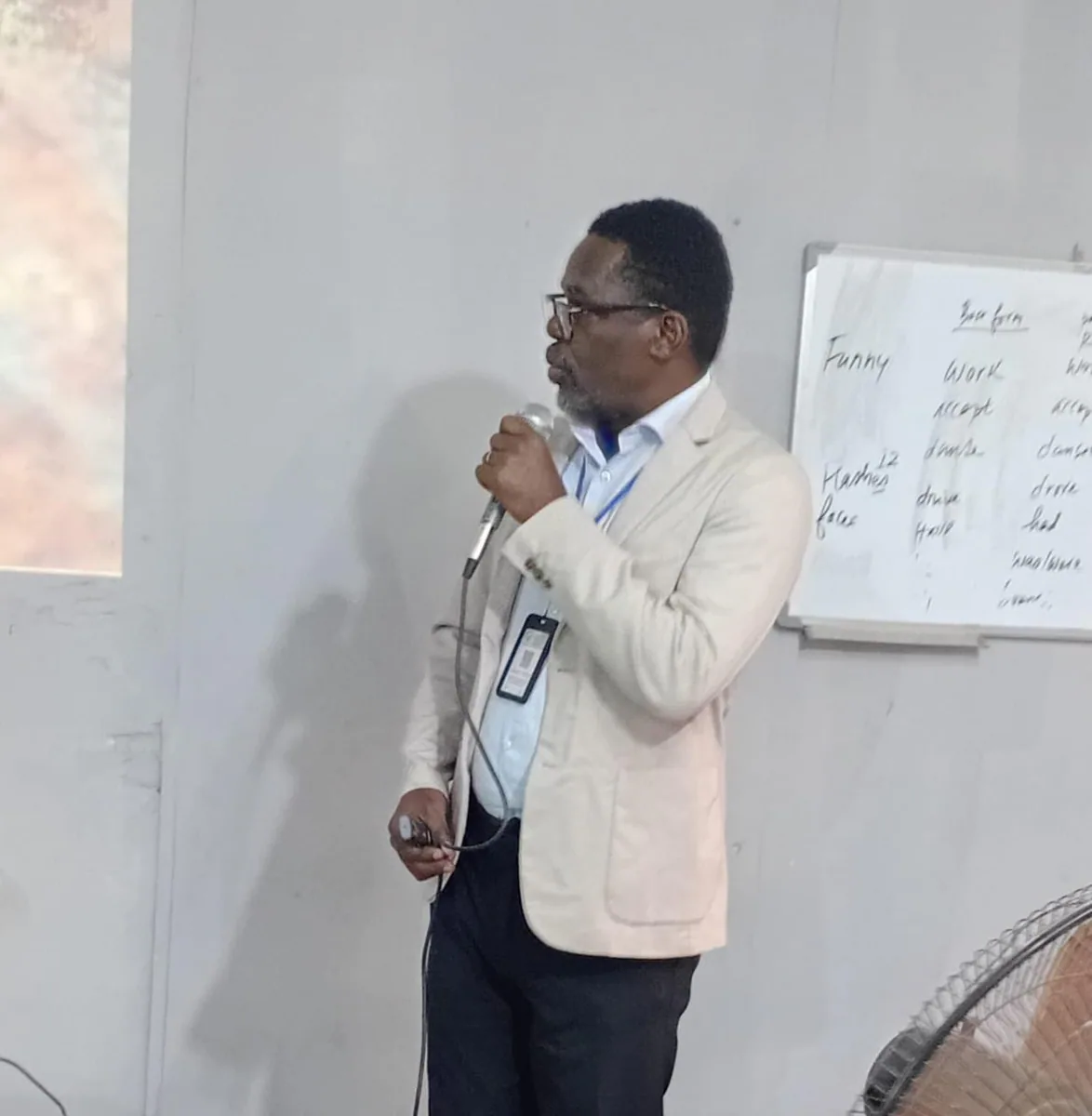 M. SEKE VANGU MAX lors de la matinée scientifique du 12 août 2026